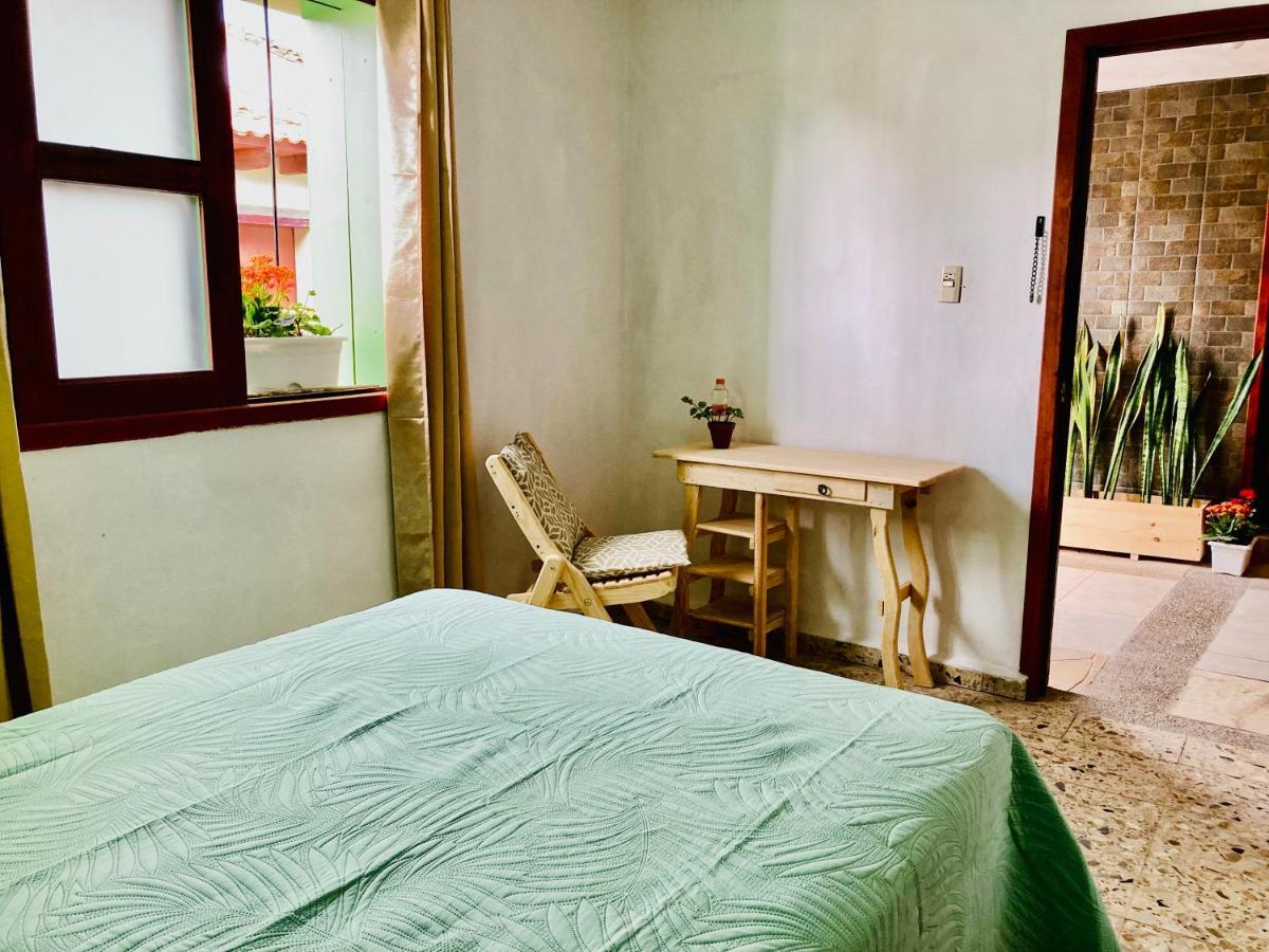 Alhambra Hotel - San Cristóbal de Las Casas Екстериор снимка