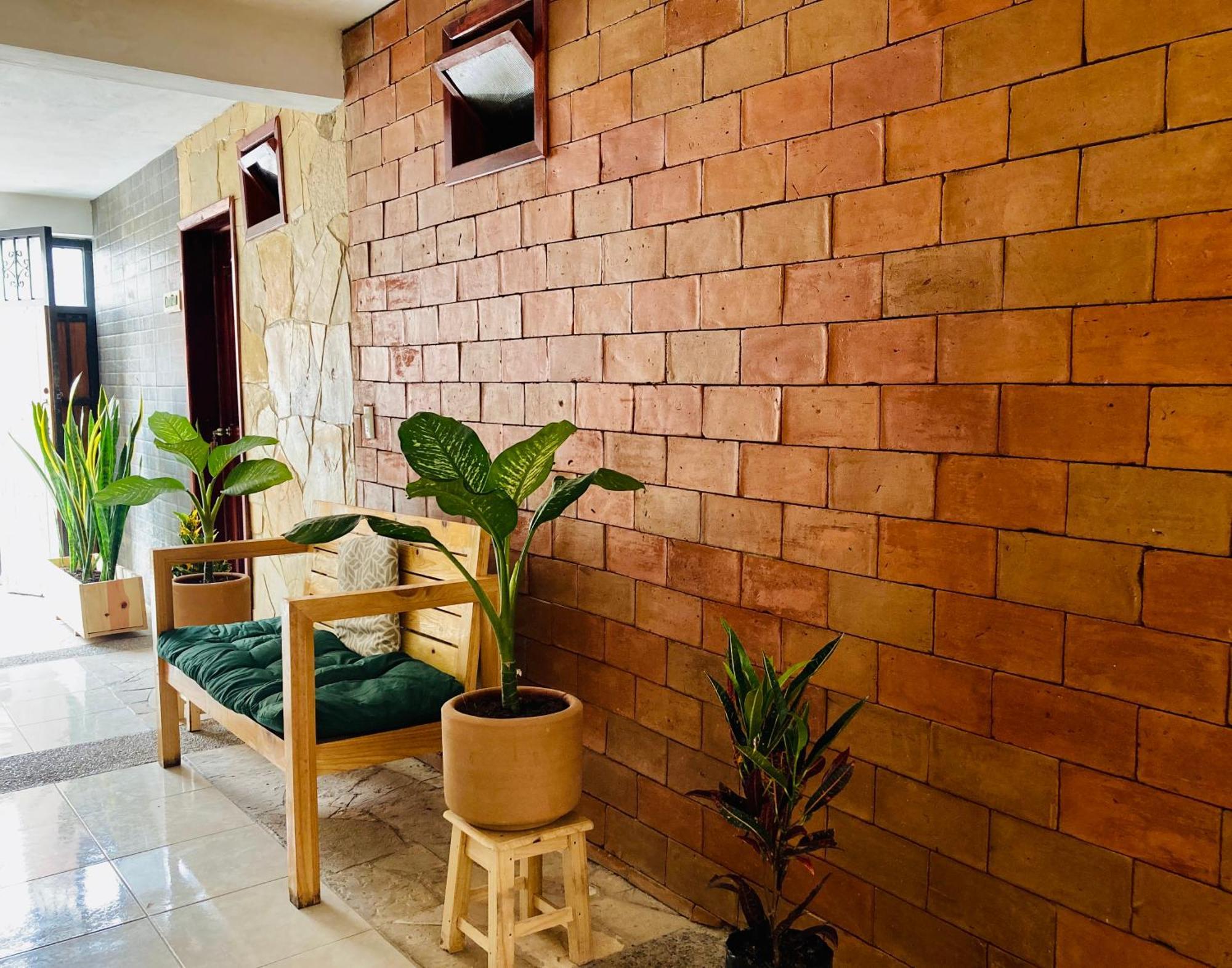 Alhambra Hotel - San Cristóbal de Las Casas Екстериор снимка